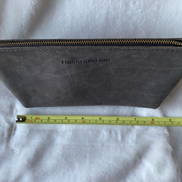 Portland Leather Goods Groupie Grey Utility Pouch - Picture 6 of 7